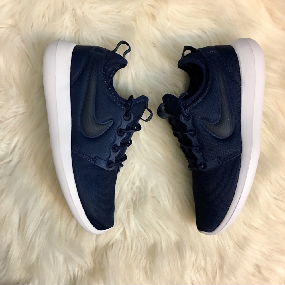 SOLD NWOT Nike Roche - Picture 4 of 6